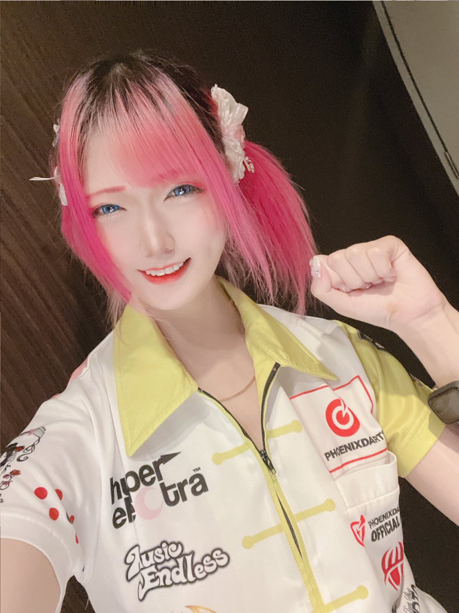 yokarou2525's tweet photo. 昨日はバグース秋葉原店さんありがとうございました🤗❤️投げて投げて飲んで飲みました🍺🐒みんなとダーツ投げるの本当に楽しいですー😇✌️🩵秋葉原はなんだかんだ大昔に働いてた街なのでエモいです✨今日は吉祥寺ファーストピースさんで待ってます🥸✨
サメマゲドン持ってきたから遊ぼー🦈💜 https://t.co/P7qGYmCEEq