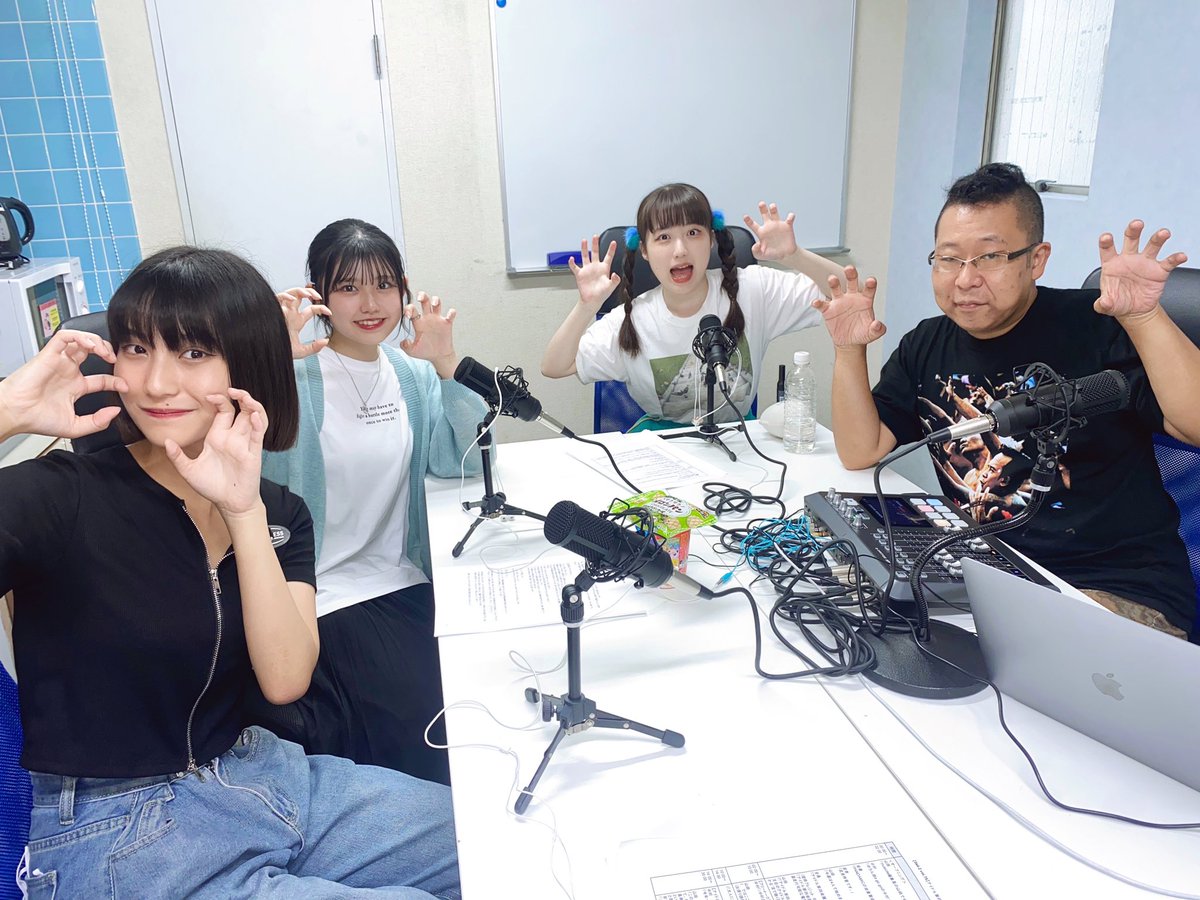 IDOL4KAIGI's tweet image. #アイドル第四会議室 PANDAMICの岩倉さん武者さんゲスト回の収録をしてきました。「三者面談みたいw」とソゼやんに言われたゲスト1週目の放送は9/4（火）23時からです！
#PANDAMIC