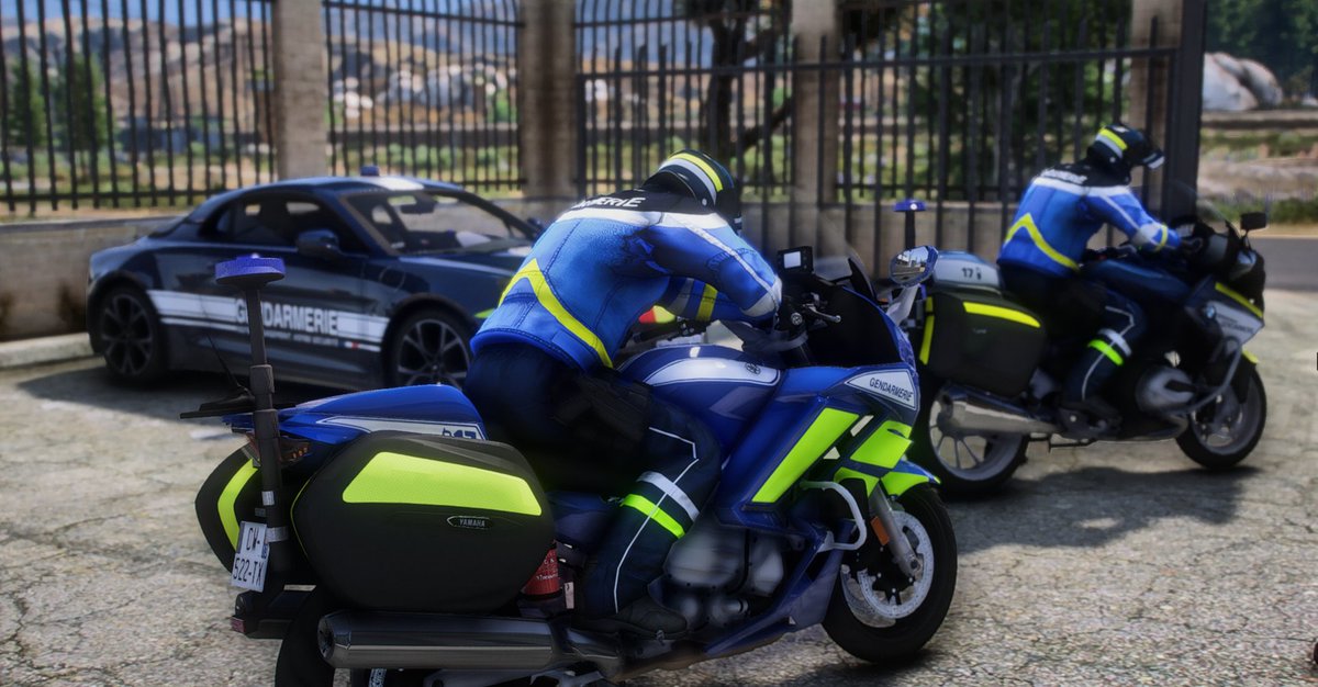 📸[#JeudiPhoto]

Les vacances estivales se terminent, mais on reste prudent sur la route ! 

Bonne journée à vous 🙂

#GendarmerieNationale #SimulationOpérationnelle