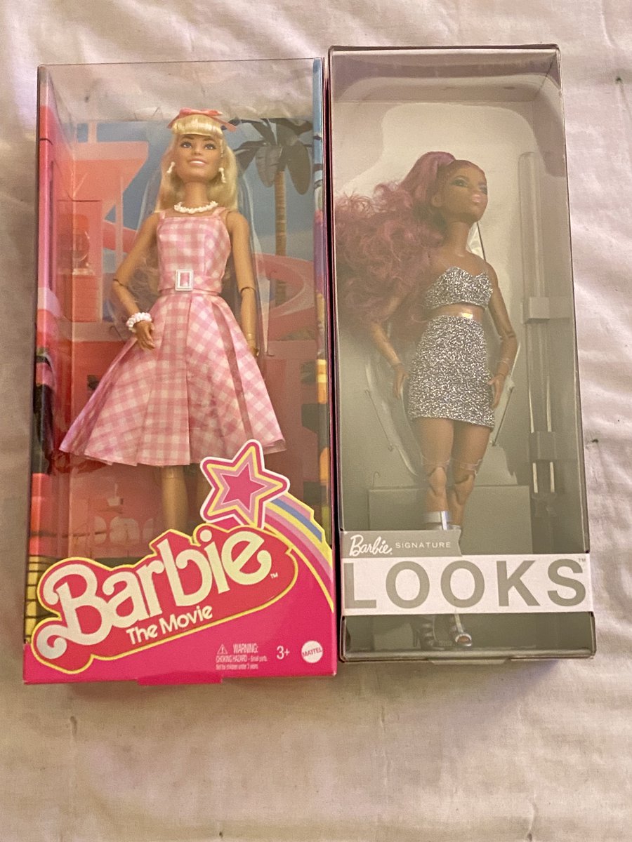 0Noobsquad1's tweet photo. https://t.co/olUE56bCn5  check out our YT #dollshorts @Barbie #miniverse #minibrands #toyopening #miniatures #Temu #DollPhotography #rainbowhigh #BarbieLooks @FroggyStuff1 #DollCrafts #DIY @hopescope #Barbie #foodieminibrands https://t.co/jnN2dm6mfR