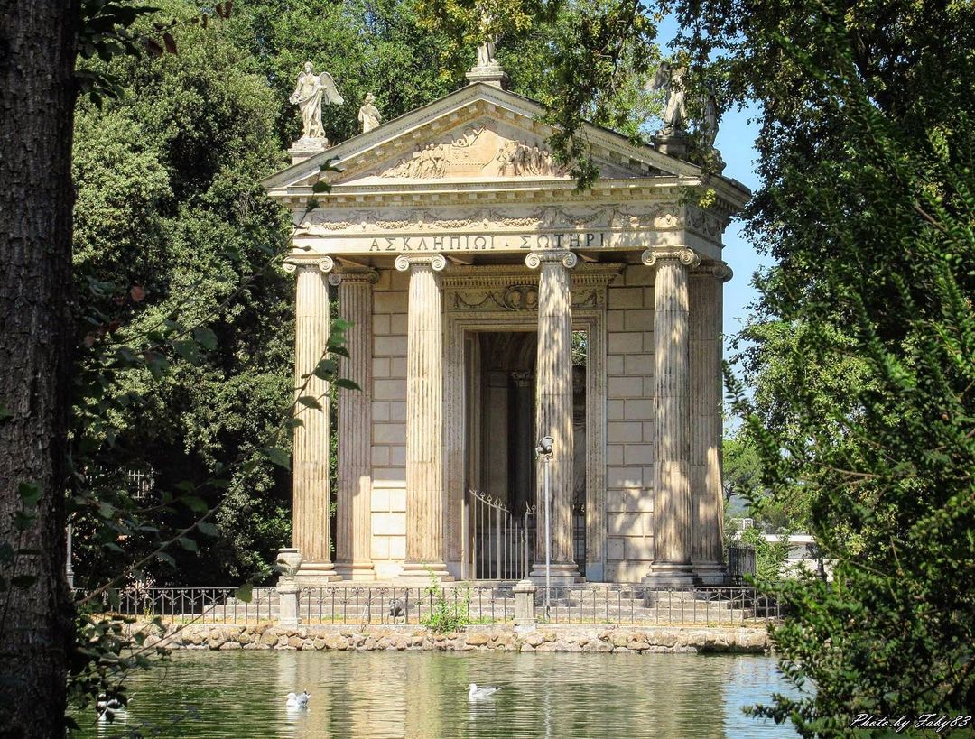 Roma's tweet photo. #BuongiornoRoma Credit: https://t.co/viK5Sd9Mug - Tempio di Esculapio - Villa Borghese https://t.co/N3ISeuOZy5