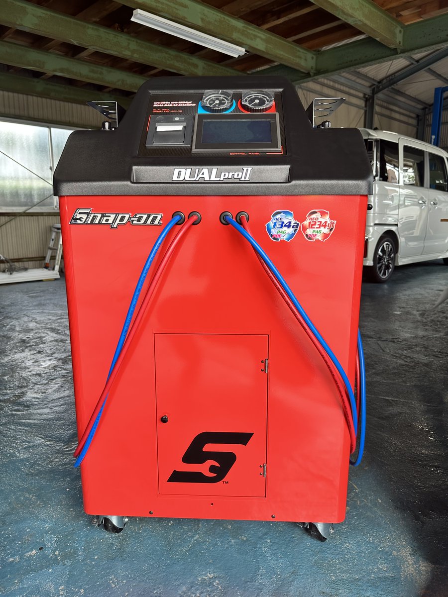 TR_Auto2022's tweet photo. スナップオンＤＵＡＬproⅡ導入しました。
＃エアコンガス補充
＃エアコンガスクリーニング
＃スナップオン
＃車検
＃ガラスコーティング https://t.co/RPlabgShPS
