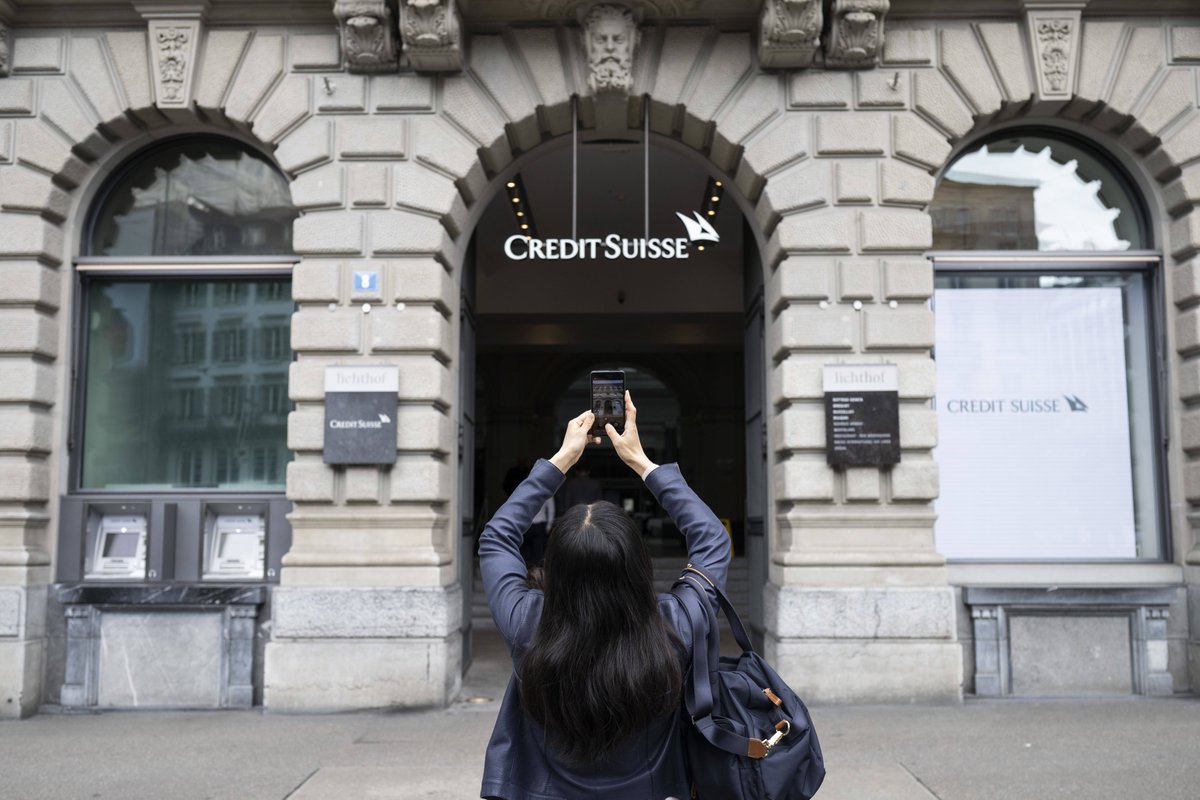berengereb (@berengereb) on Twitter photo 🔴 <a href="/UBS/">UBS</a>-<a href="/CreditSuisse/">Credit Suisse</a> : posez vos questions à <a href="/MathildeFarine/">Mathilde Farine</a> qui y répondra ce vendredi à 11h
Licenciements, impacts sur les services existants, obligations AT1…
➡letemps.ch/economie/finan…
#UBS #CreditSuisse #Banque #Suisse <a href="/BassinAline/">Aline Bassin</a> <a href="/JulienPralong/">Julien Pralong</a> <a href="/LeTemps/">Le Temps</a> 🔴 <a href="/UBS/">UBS</a>-<a href="/CreditSuisse/">Credit Suisse</a> : posez vos questions à <a href="/MathildeFarine/">Mathilde Farine</a> qui y répondra ce vendredi à 11h
Licenciements, impacts sur les services existants, obligations AT1…
➡letemps.ch/economie/finan…
#UBS #CreditSuisse #Banque #Suisse <a href="/BassinAline/">Aline Bassin</a> <a href="/JulienPralong/">Julien Pralong</a> <a href="/LeTemps/">Le Temps</a>