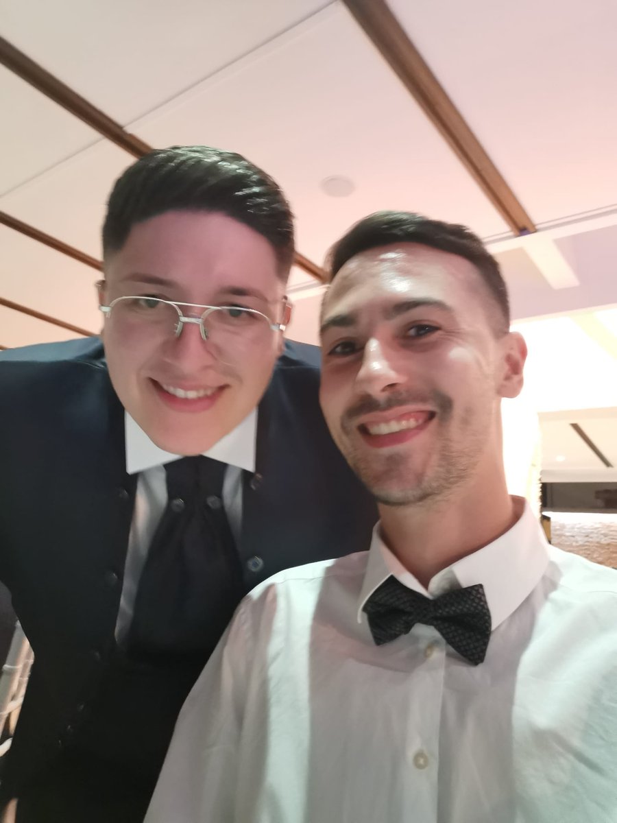 paolo_militico9's tweet photo. Un ringraziameto particolare lo vorrei fare a te @GDS_1995 , che sei venuto da belgrado fino a palermo per un "amico virtuale",cosa che forse solo tu potevi fare. Dopo 13 anni, tante ore trascorse a giocare fino al sorgere del sole, ci siamo incontrati. Ti voglio bene Esse ❤️🐯❤️ https://t.co/IA8bmdjYwj