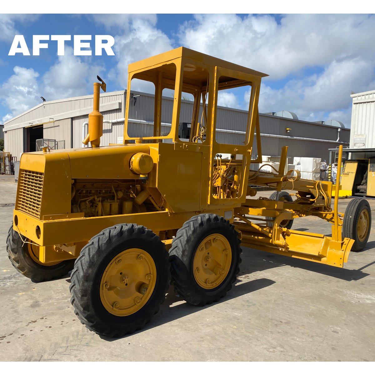 BPSAdelaide's tweet image. Unveiling Our Small Grader's Magic! Our versatile workhorse is here to strip away the past, refine surfaces, and give those tires a sleek, blackened finish. Precision meets perfection in every service. #BlastingAndPainting #SurfaceRefinement