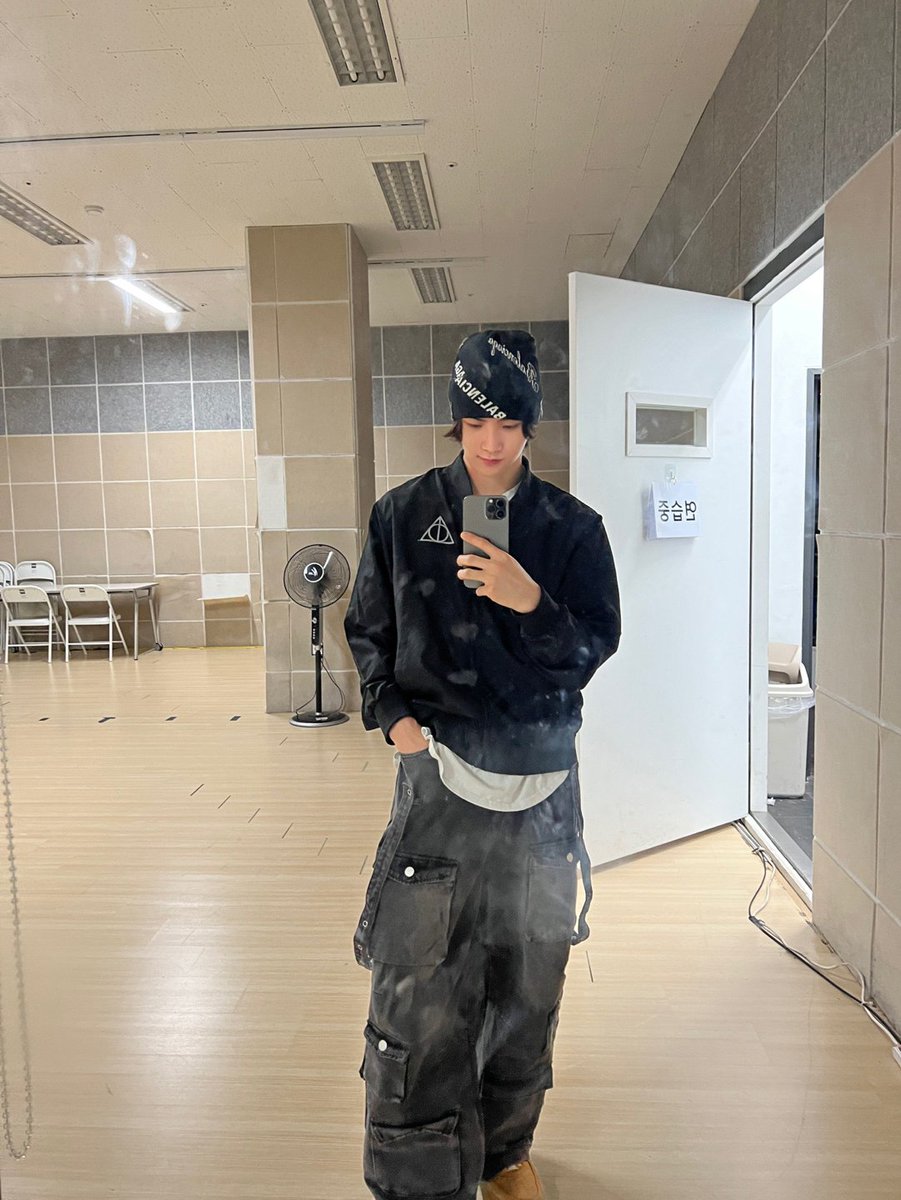 ー　{myungho fancafe 🗨️} (3/3)

#에잇턴 #8TURN #EIGHT_TURN