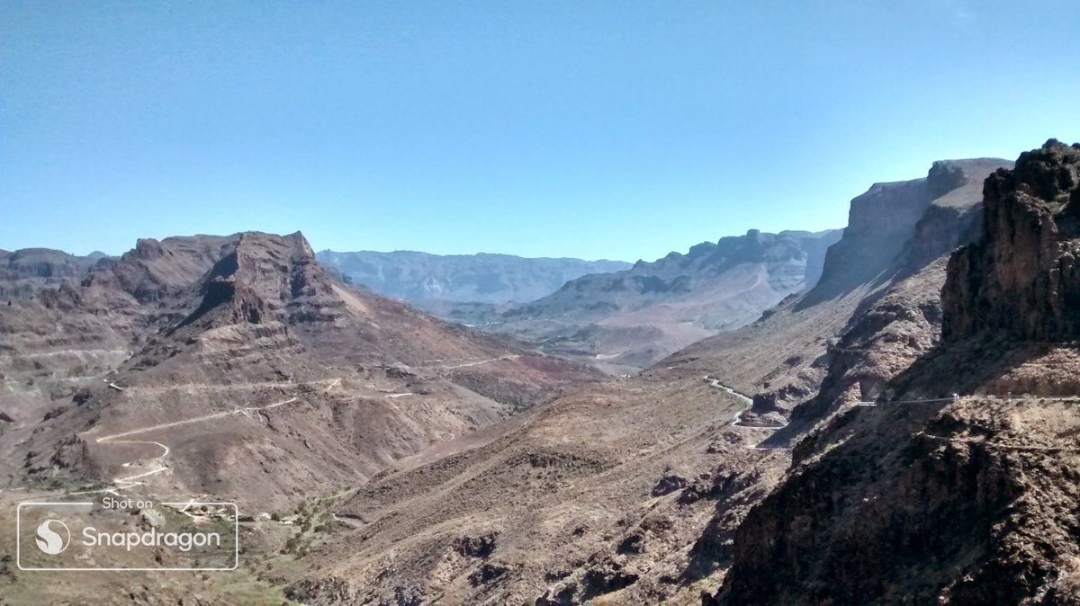 M1K4_3L's tweet photo. This is not 🇺🇸, 
It's an Island 🏝
➡ 🇮🇨
#ShotOnSnapdragon #LearnWithSnapdragon #PlacesToPreserveChallenge
The Canary Island archipelago comprises seven volcanic islands (La Palma, El Hierro, Gomera, Tenerife, Gran Canaria, Fuerteventura, and Lanzarote) https://t.co/spQJaR5AZM