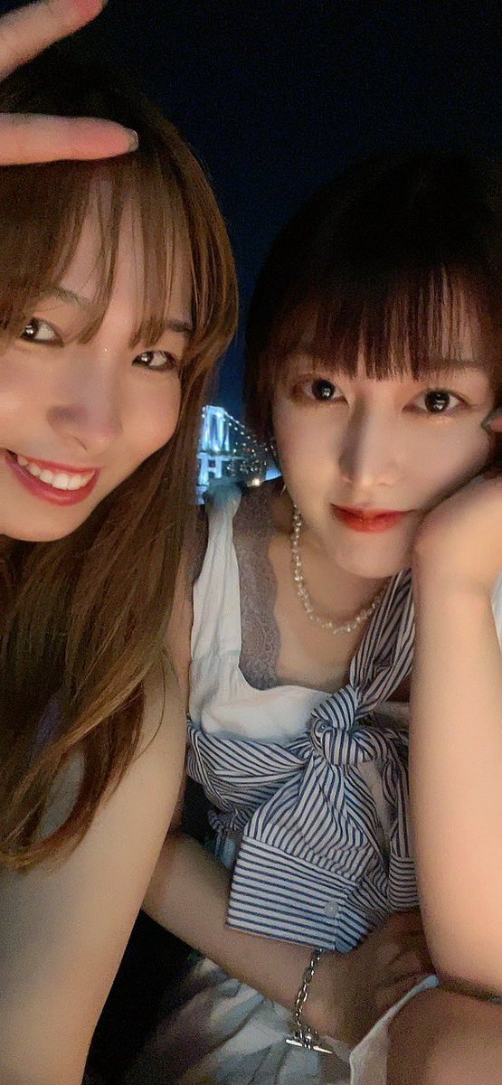 shiracojumping's tweet photo. レインボーブリッジも、

夜のビールも、

夏の花火も最高だった🌻 https://t.co/g6sz9SkAhD