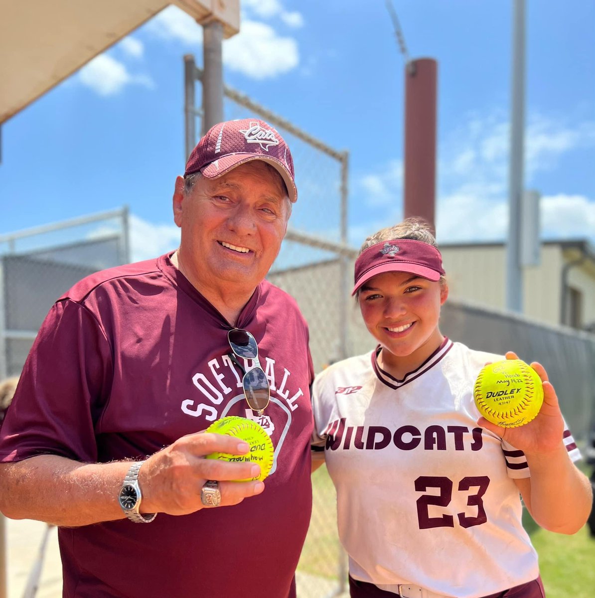 Took Coach Phil Danaher, Tx High school’s most winningest 🏈coach, a signed 🥎by @Calallen_SBall! Growing up, Coach was at all our summer workouts & a big fan! Our state championship is as much his as it ours! (2022sznpic) @MeganGeyer2024 @audrynaalm_2026 @Tflolentz