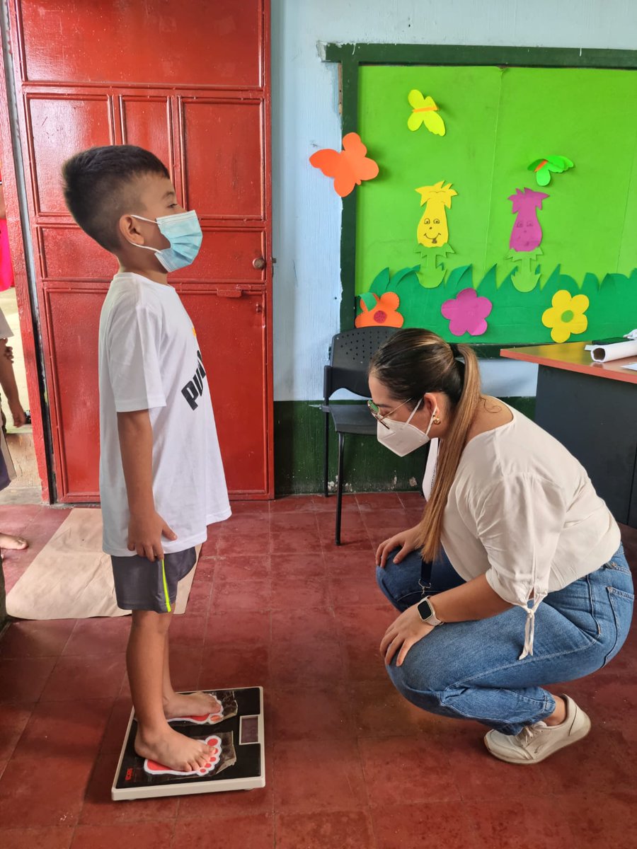 MineducGT's tweet photo. 2/2 Actividad realizada por técnicos y nutricionistas de #DIGEFOCE con el apoyo de la #DIDEDUC de Suchitepéquez. https://t.co/UBuYUD7JTC