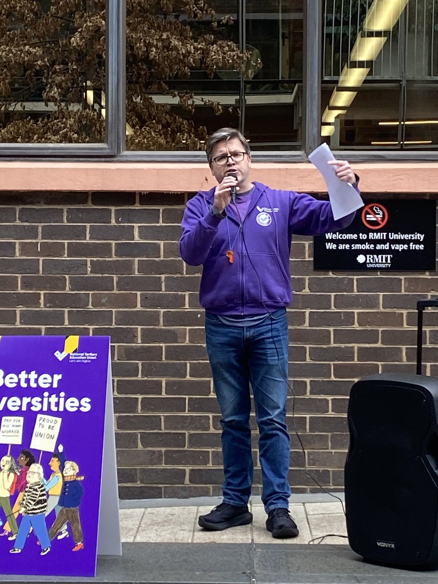 AlisonBarnes25's tweet photo. Rally passed motion for further industrial action if @RMIT doesnβt get back to the table. Staff have waited years! One agreement for all RMIT staff -new deal now!
#rmitstrike #rmitstopswork https://t.co/qqbku0skHw