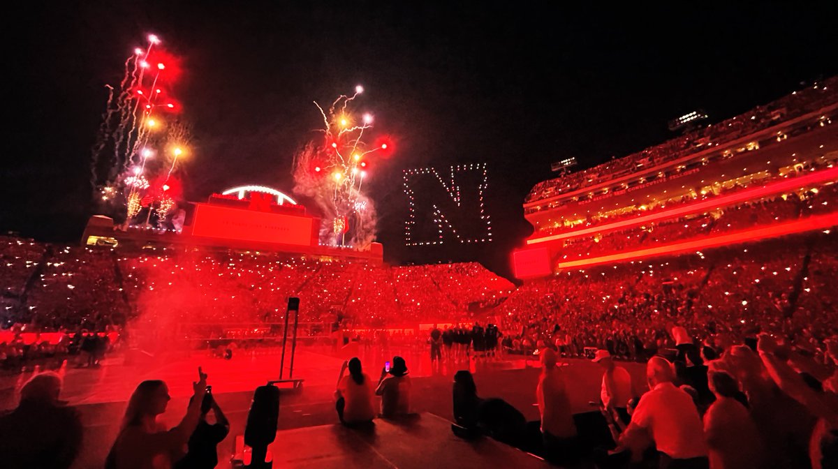 Something truly poetic about tonight.

When <a href="/Huskers/">Nebraska Huskers</a> come together, the impossible is possible. #GBR 🔴🌽⚪️