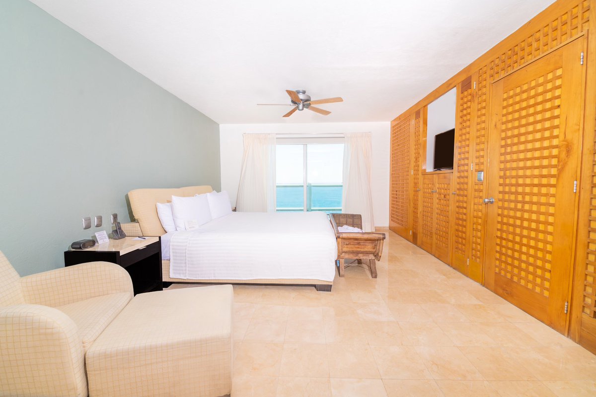 Habitaciones tan cómodas que no querrás regresar a casa.

ℹ 744 469 0505 ☎️

#EmporioAcapulco