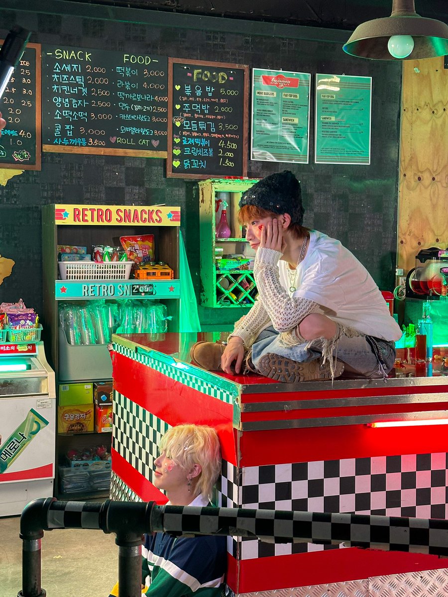 official_ONEWE's tweet photo. [#동명]
Salty boy🧡2 https://t.co/MfhcqAnxl5