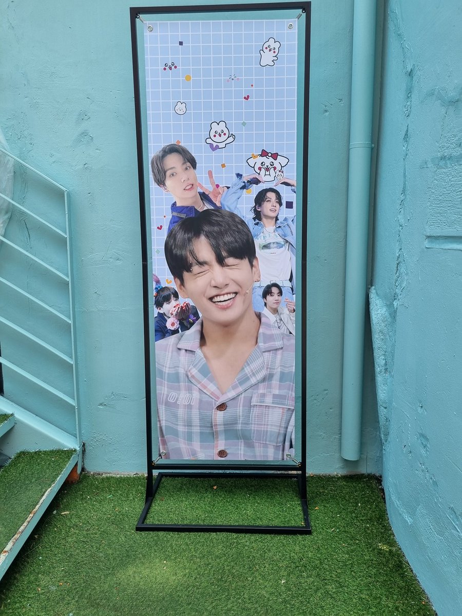 Euphoria_ddana's tweet photo. Jungkook bday event in Seoul 🙌💜🇰🇷

#명창강아지_폼미쳐따이
#HAPPY_JUNGKOOK_DAY
@tone_manner077 https://t.co/HKadQgsjat