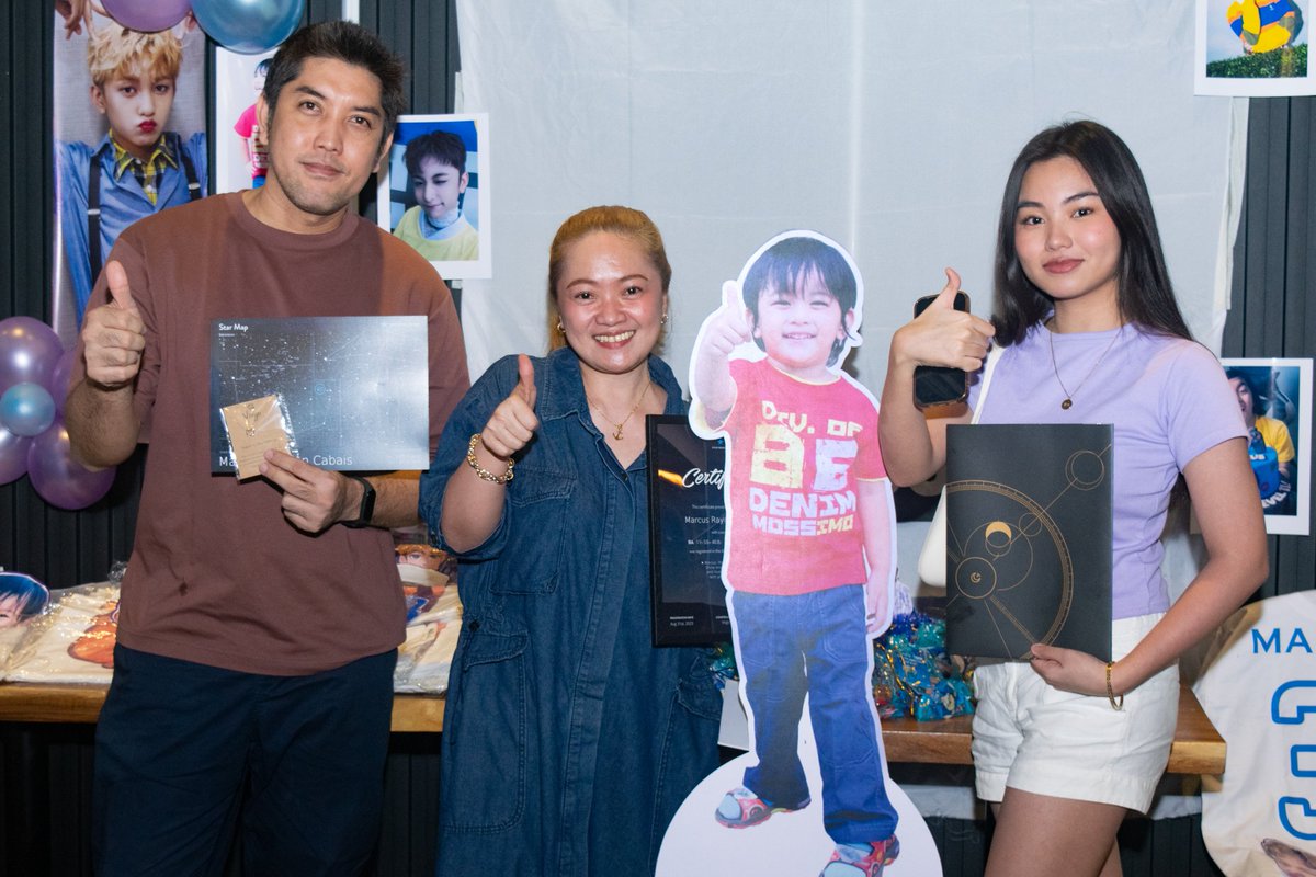 MarcusGlobal_'s tweet photo. LOOK: Cabais family celebrated Marcus' birthday with us at our #LightWayCSE on August 26, 2023. They also received the star certificate, star map, and Virgo pendant as gifts for Marcus from our #StarlightProject. 🌌💛

#SUCRAMazingAt14
#호라이즌 #HORI7ON
#마커스 #MARCUS https://t.co/sPuOHZhlAA