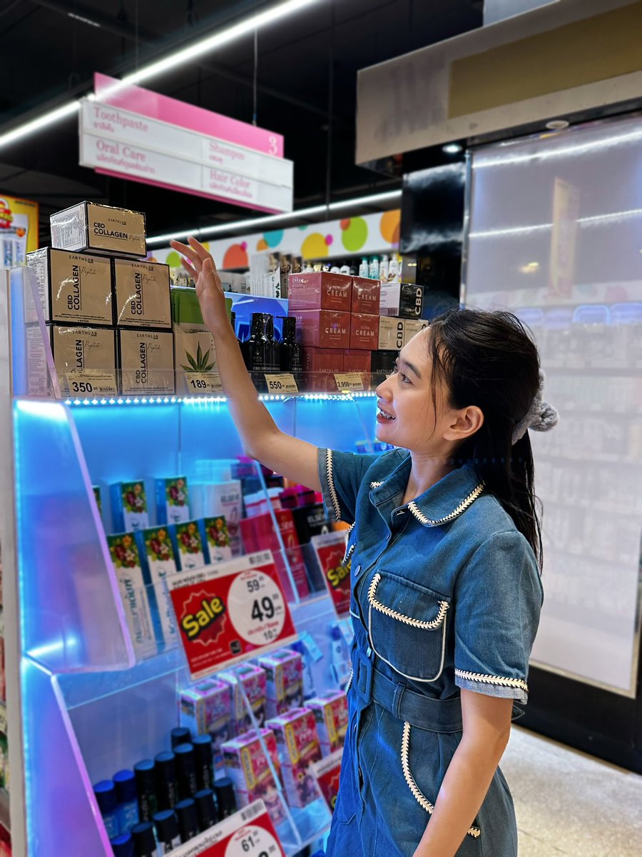 puiifaiytsnp's tweet image. ทุกคนรู้ยัง ?? ซื้อสินค้า Earthlab ครบ 2,000 ก็มีสิทธิ์ลุ้นเป็น Top Spender กับ Dongwonbin 🤩 วันนี้ฝ้ายไปจัดมาแล้วค่า ไปซื้อโล้ดดดดด ! 📌 ซื้อสินค้า Earthlab ที่ Tops 
@earthlab_th @drcbdgroup 
#DongWonBin #ดงวอนบิน #Earthlab #EarthlabXDongWonBin #EarthlabByDrCBD #DrCBD