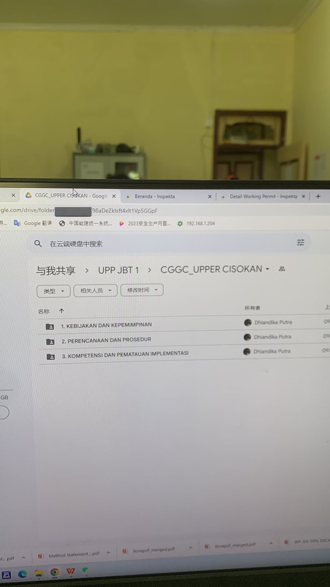 drpdika's tweet photo. Sebuah achievment bulan bulan ini, ngerjain all document audit bener bener sendiri, bolak balik Office-site, jadi zombie, pusing sendiri. Baru kali ini bangga sama diri sendiri, Push the limits🤘🏻 https://t.co/we5BNA5GAT