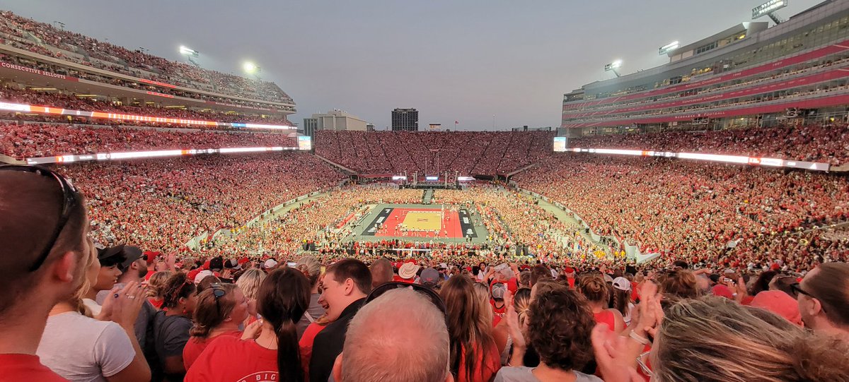 New World Record! 92,003 in attendance for a women's sporting event