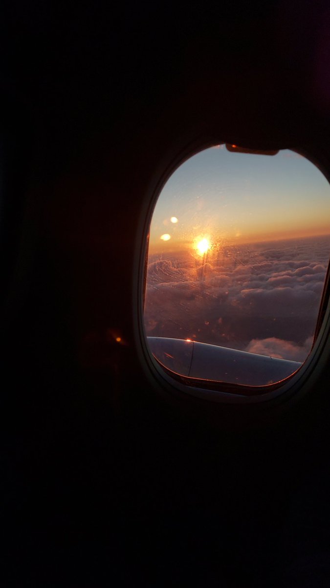 WorkingGodess's tweet photo. In the Uber, on a plane, taxi, Uber, and finally the bus. https://t.co/RRSOyInhnQ