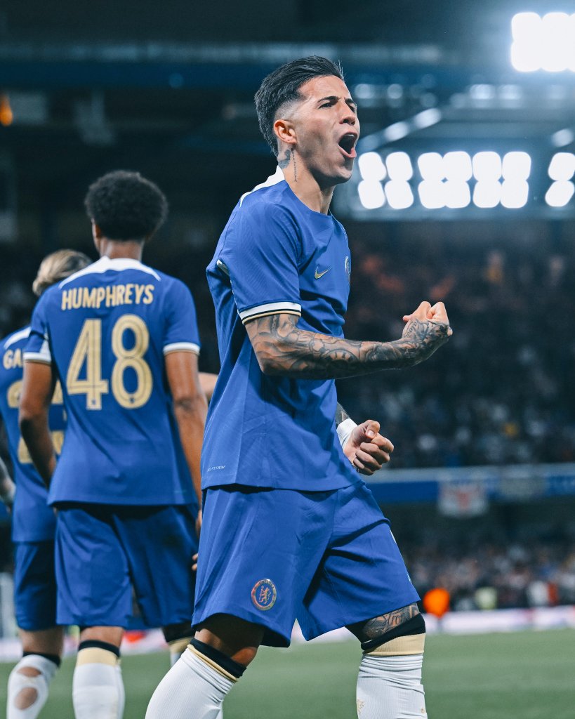 Sportsbuzinfo's tweet photo. Enzo Fernandez scores his first Chelsea goal just seven minutes off the bench 👏
#EnzoFernandez #CFC #CarabaoCup #CHEWIM https://t.co/4EufOZzRNE