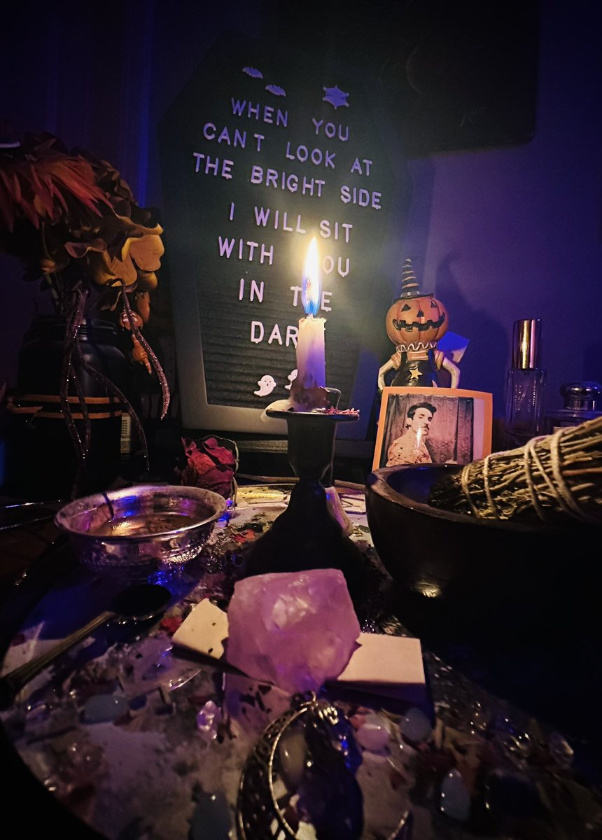 Full moon tings 🖤