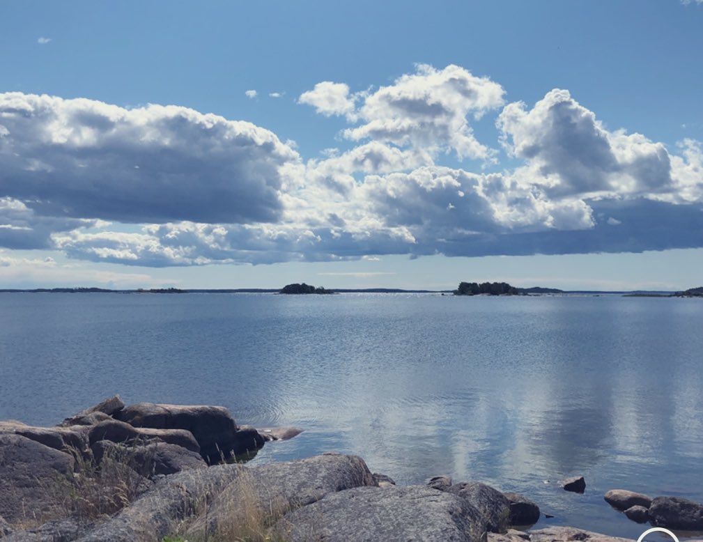 Västra Simskäla Ahvenanmaalla, kauneinta Itämerta. Kuva viime vuoden elokuulta.  #itämeripäivä