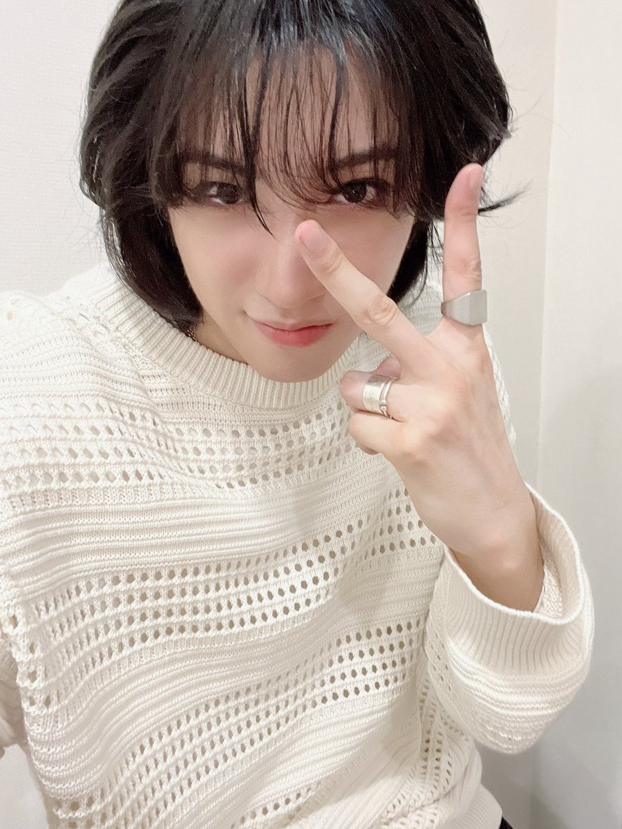 adachiiverse's tweet photo. pls never cut your hair https://t.co/RSDwHz8Rpn