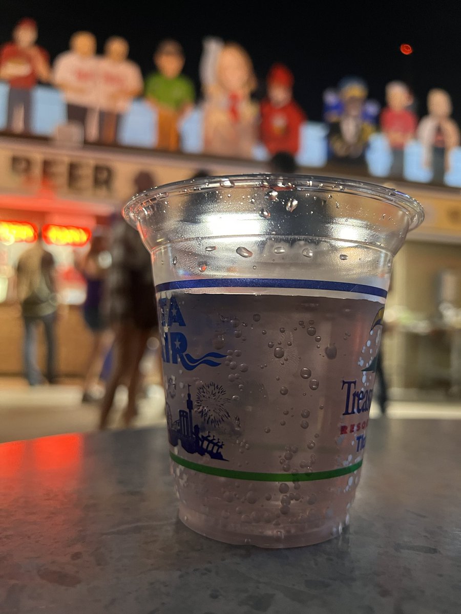 DeRusha Eats tweet media