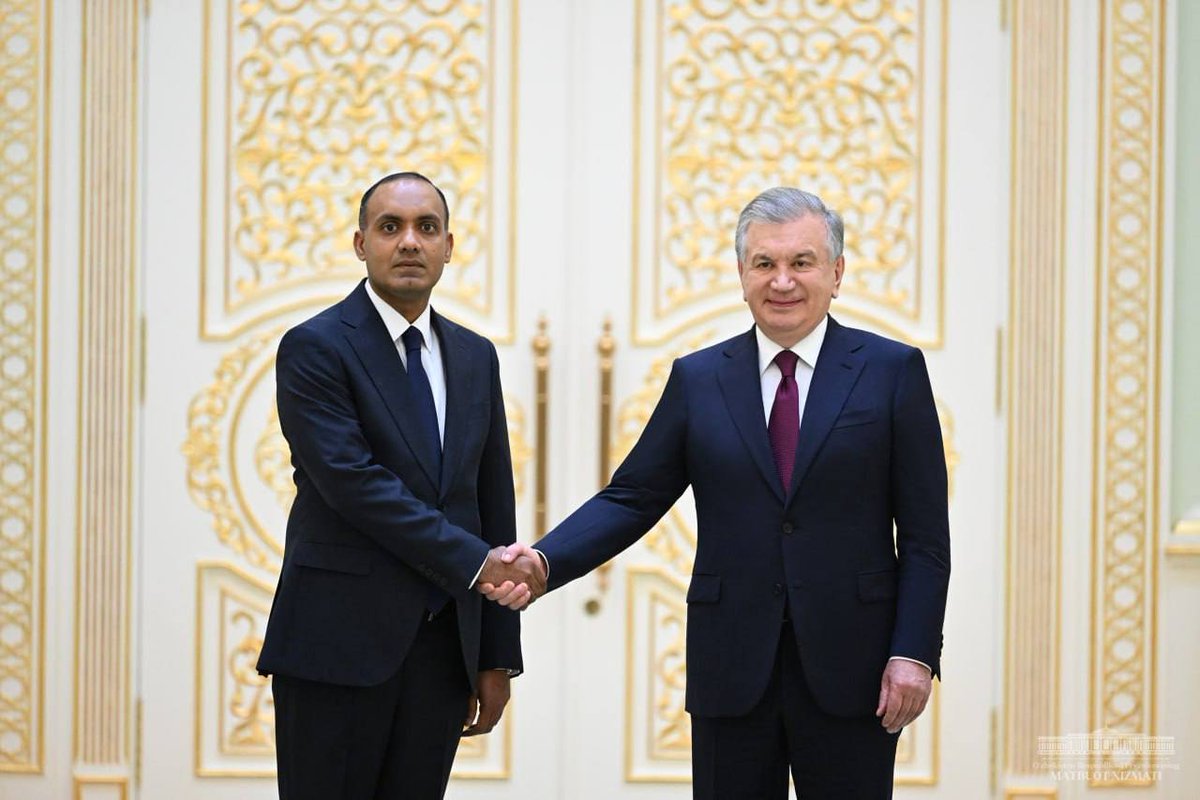 AliyevIkrom's tweet photo. The #President of the #Republic of #Uzbekistan has received #credentials from the ambassadors of #China, #Great Britain, #Bangladesh, #Malaysia, and #Turkmenistan. https://t.co/0Scgbcr8K8