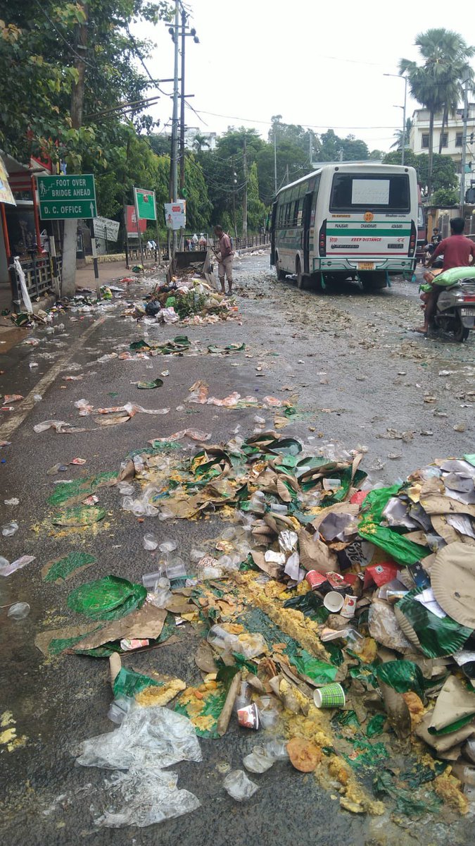 Condition of the city post an event. 
But fret not, GMC is at your service! However, we urge all the event organisers to manage litter and waste during and after their event 🙏🏻
#mygmcmyguwahati #cleancitygreencity #guwahati #swaachta #Guwahati