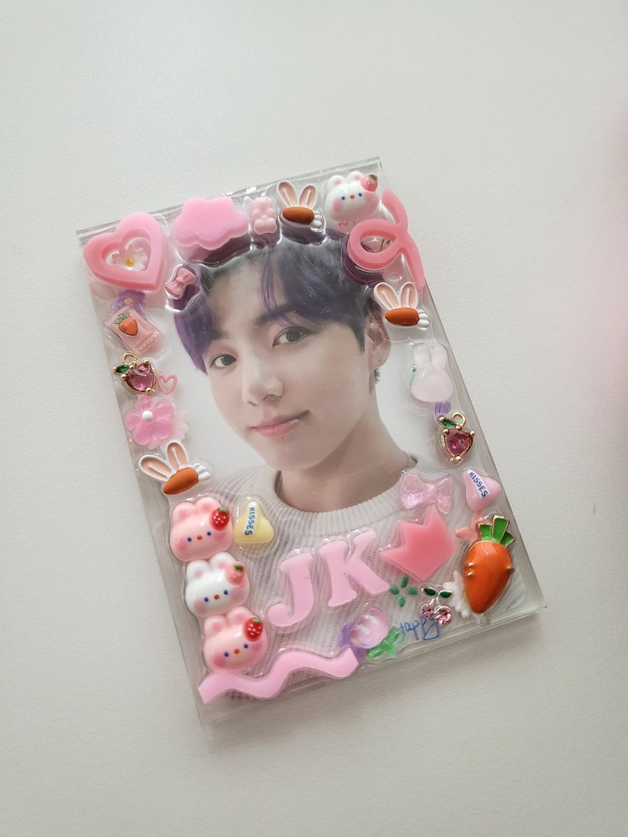 happynysy's tweet photo. 🐰정구기 생일 축하이벵🎂🐰

막내 꾸기의 생일을 함께 축하해요🩷
제가 만든 탑꾸액자와 쿠키들 보내드려염

🎂하트+알티  
     축하해시는 자유롭게 남겨주세요
🎂 9월 1일 정국시 1분
🎂 only 아미님

#Jungkook 
#HappyJungkookDay
#HAPPYJKDAY #정국생일ㅊㅋ
#정국아생일축하해 https://t.co/Cg0hBvlziA