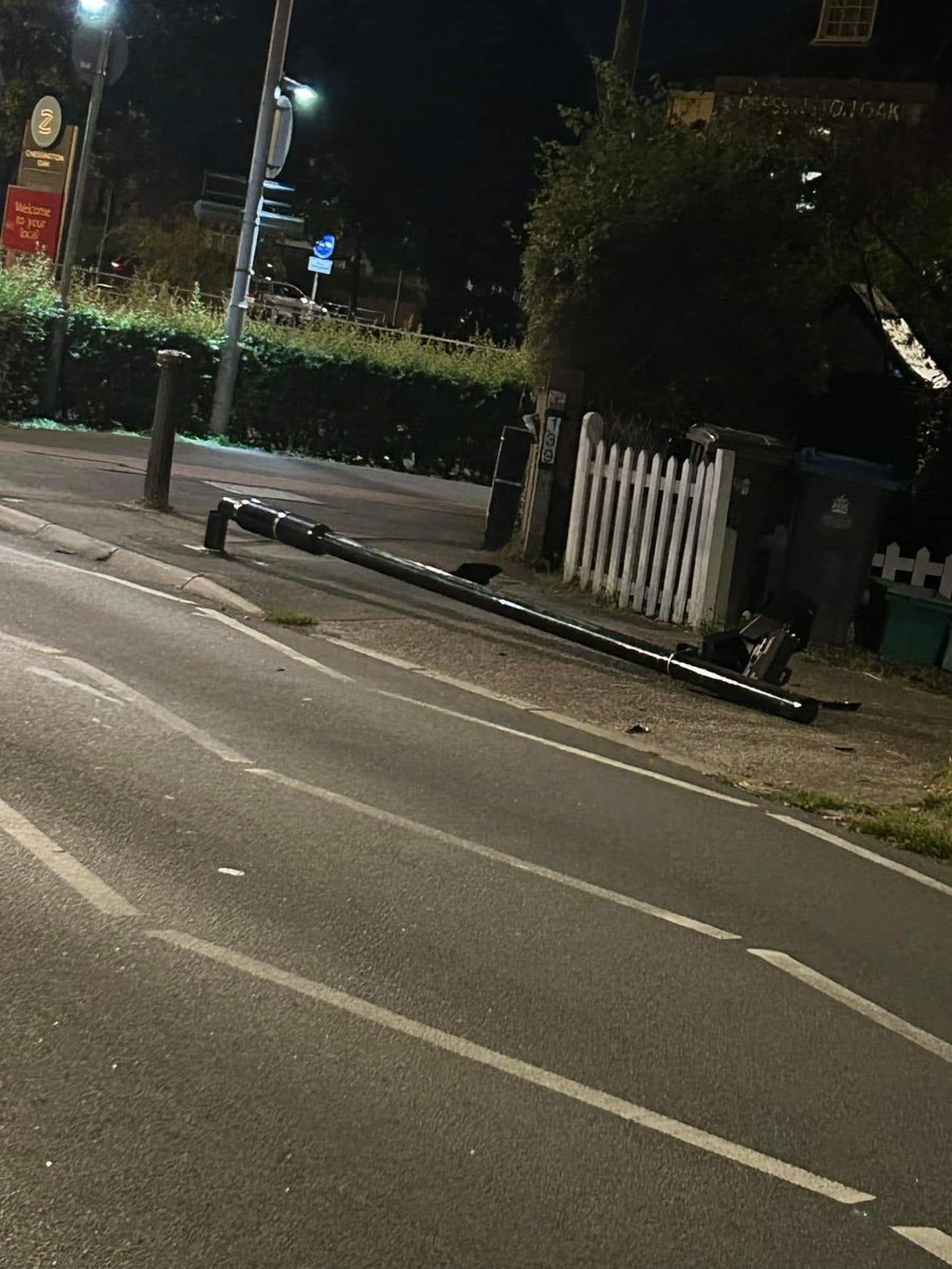 CaliforniaFrizz's tweet photo. Mount Road, Chessington 💥
I hear B&Q are doing well selling vast amounts of angle grinders right now….
#BladeRunners #SayNoToULEZ https://t.co/ORTdqYLU9w