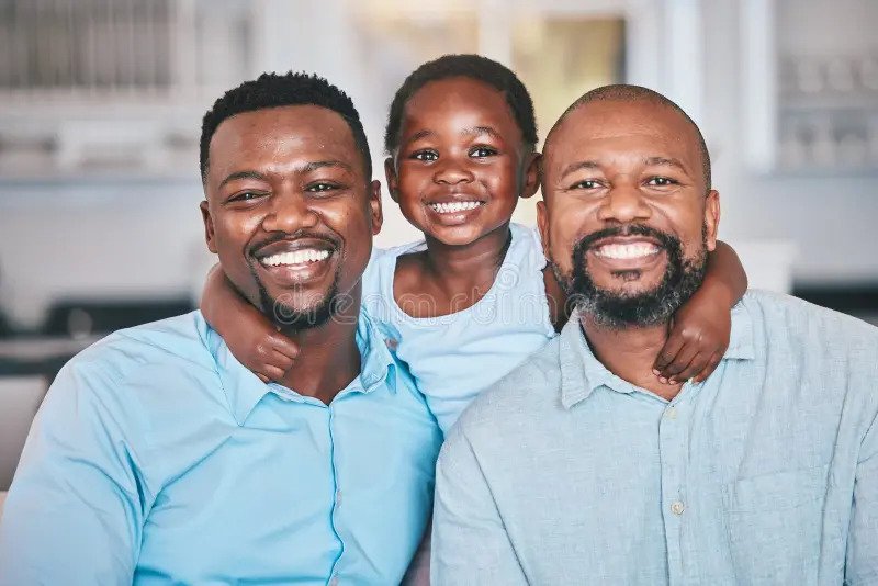 vl_Sauti's tweet image. #Africanfamilies #threads
On a Matatu the other day, headed home a bit tired but alert. Its always squeezy when you don’t have your own car, to back the lack of comfort there is always a sticker next to the standing conductor written “Starehe nyumbani” or “Wanne wanne kama PK”