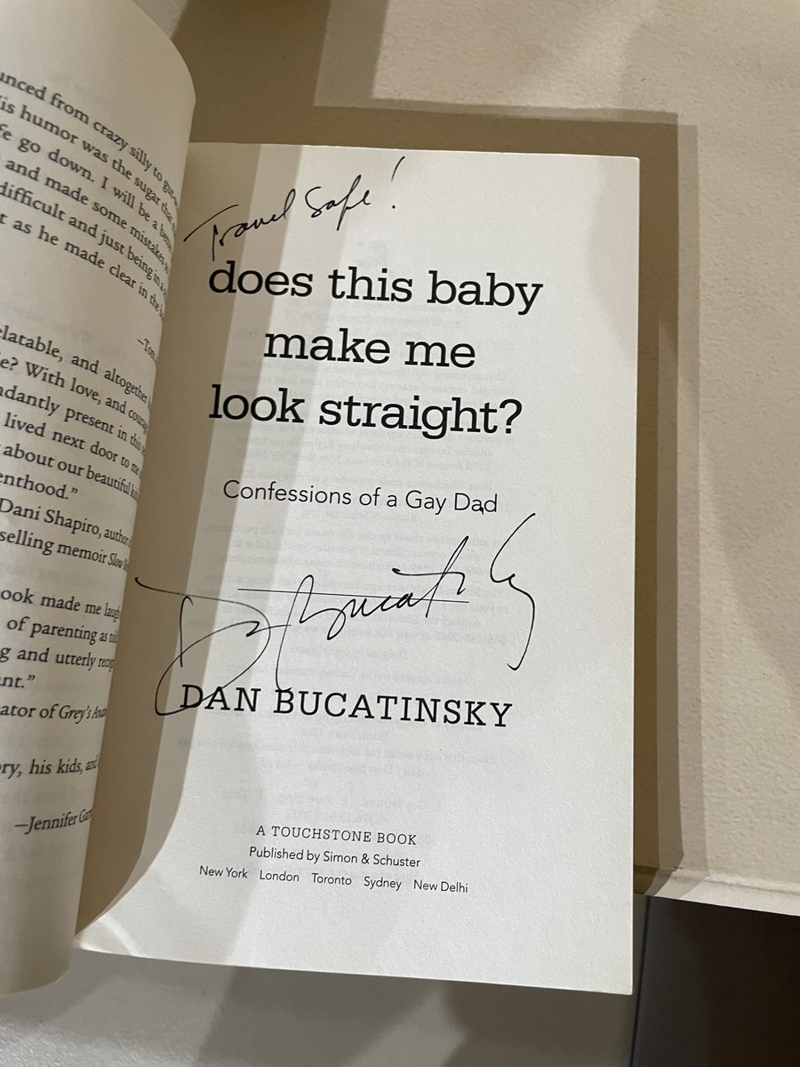 ElliesReviews's tweet photo. Does this baby make me look straight? By Dan Bucatinsky - signed first edition paperback

Make me an offer! https://t.co/EbZpQpE3Sg