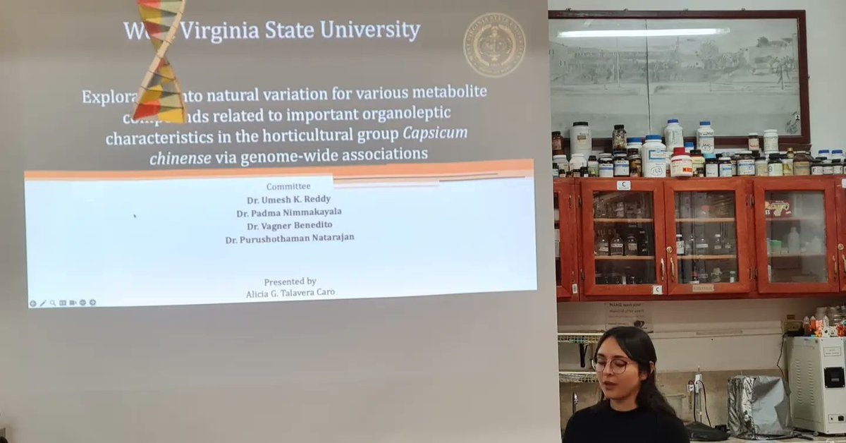 bnagas's tweet photo. Agradezco mucho a https://t.co/CTTRCnKm6I. #AliciaGTalaveraCaro, egresada del #BioremLab y además quien concluyó sus estudios de Maestría en West Virginia University USA, por su conferencia titulada "Exploration into natural variation for various metabolite compounds... 1/3 https://t.co/bomI6TFwsq