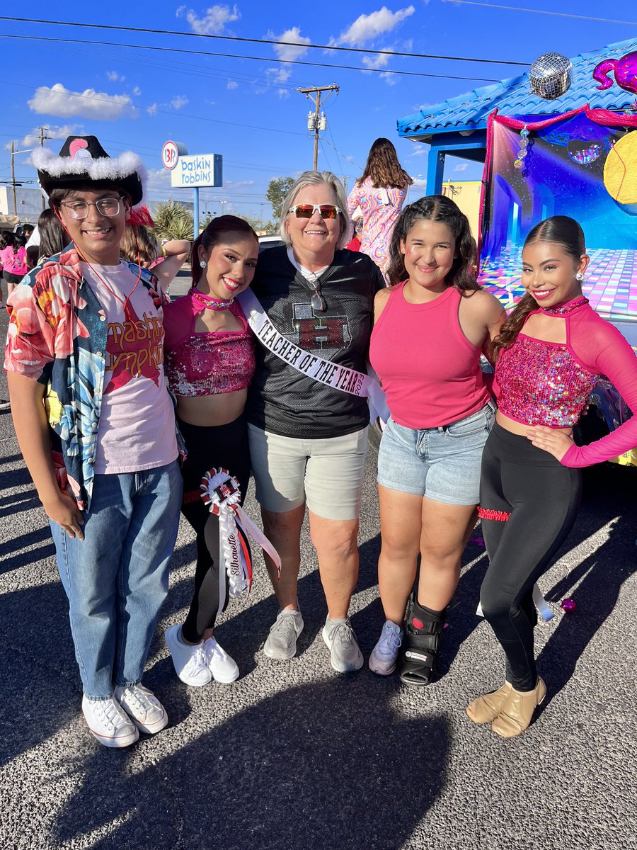 HanksStuCo's tweet photo. C’mon Knights, Let’s Go Party was a BLAST! Thank you to all who came out to our celebrate Hanks’ 45th Anniversary! 🏰🤍🪩 https://t.co/XOcv9hQ3mi