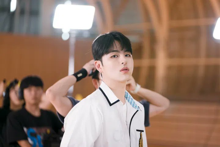 Junhoe_PH's tweet photo. Photos of Koo Junhoe from behind the scenes of PANORAMA M/V
See photos here:
📌 https://t.co/zjk4a4BYfR
#iKON #아이콘 #SPECIAL_SINGLE
#혼잣말 #TTM #PANORAMA
#MV #Behind #Photo @iKONIC_143 #JU_NE #구준회 @tkwpcnfak https://t.co/h0HwaLQiqU