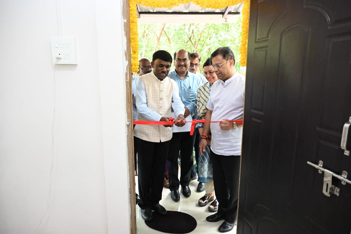 ramesh_tawadkar's tweet photo. Inaugurated the Nature Interpretation Centre (NIC) and Aquarium at Cotigao Eco-Tourism Complex with Minister for Forest Shri Vishwajit P RANE, MLA of Poriem constituency Dr. Deviya Rane, Sarpanch of V.P. Poinguinim Smt. Savita Tawadkar and other officials.
#Goa #Cotigao #NIC https://t.co/iHhHzNEkiQ