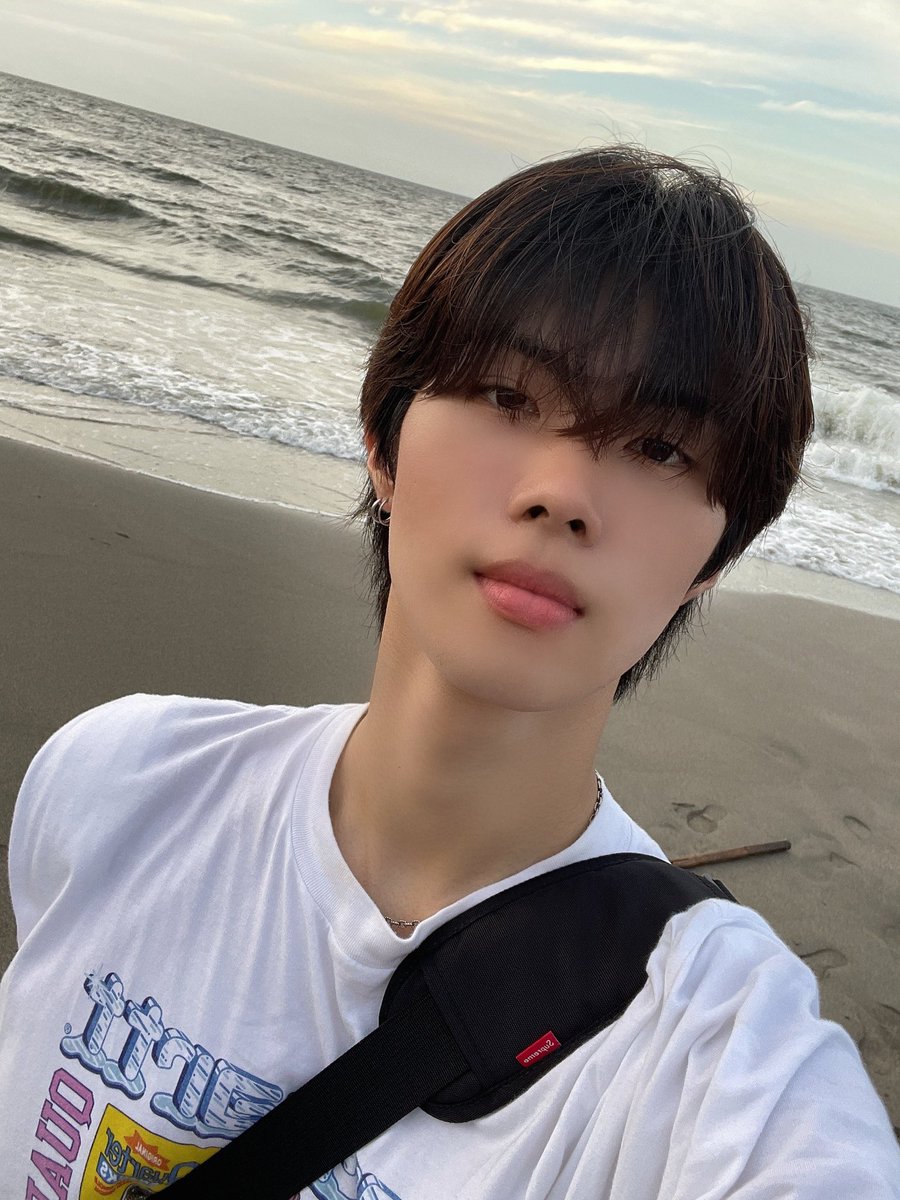 [📷][#JUHAN_RAID]

#鎌倉高校前駅 #七里ヶ浜

블리처스 카마쿠라코코마에역 갔다 옴✌️

#블리처스 #BLITZERS #주한 #JUHAN