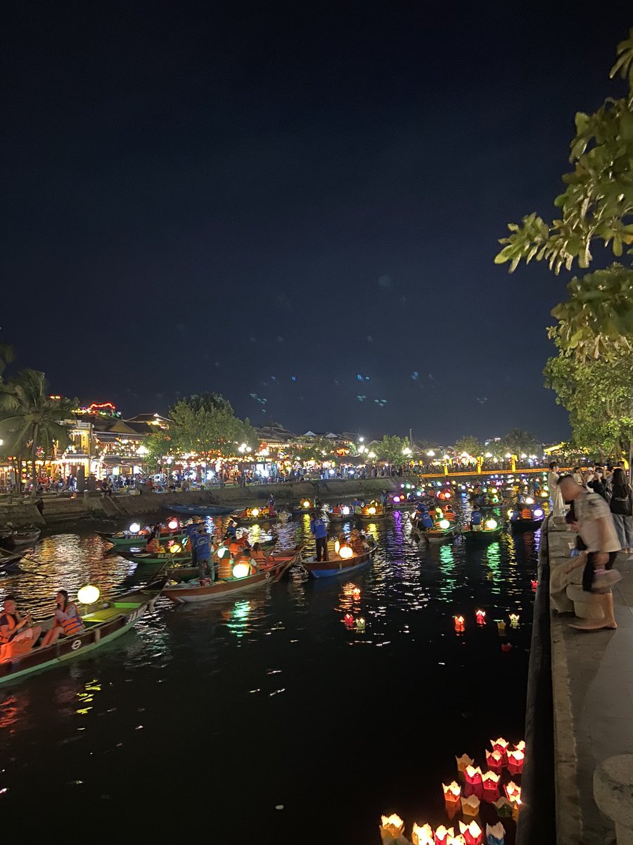 NCResq's tweet photo. Hoi An 🇻🇳 https://t.co/TkBPXiiGSK