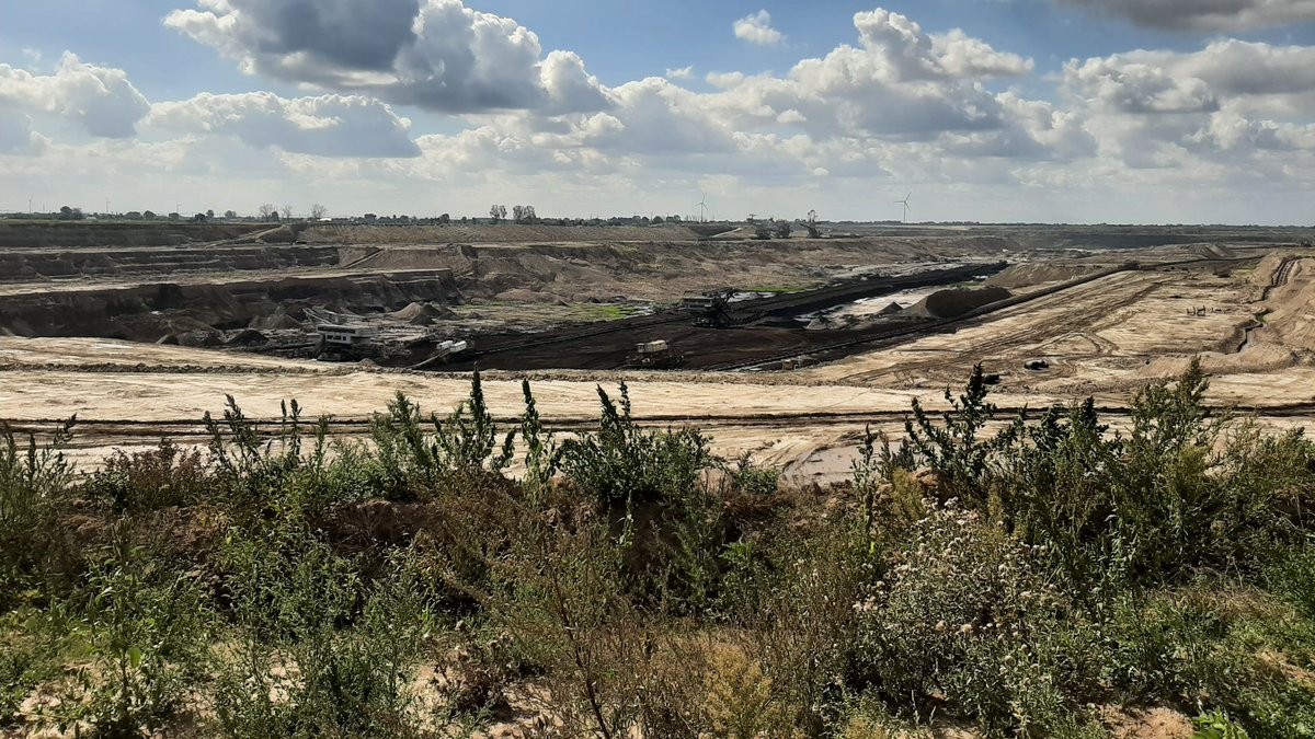 ilonamotto's tweet photo. A new publication analyzing the transition of European lignite coal regions, highlighting the attitudes and perceptions of local stakeholders #REBOOST_Project, @ClimateKIC 

https://t.co/MeFEDhFxmn https://t.co/HfXWdr1Kod