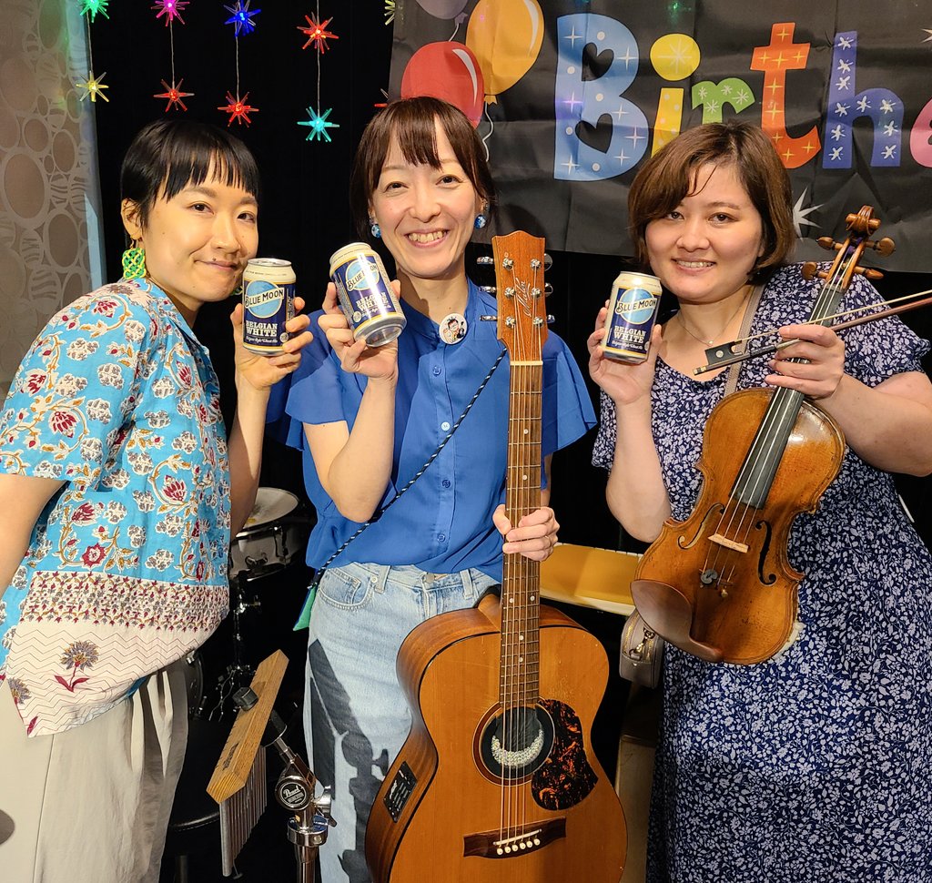musicHappytime's tweet photo. 今夜は今月2回目の満月♪この日をBluemoonといいます。Bluemoon にとっても特別な日。スペシャル動画をご覧ください♪ハッピーブルームーン！ https://t.co/uswuKnVEsF