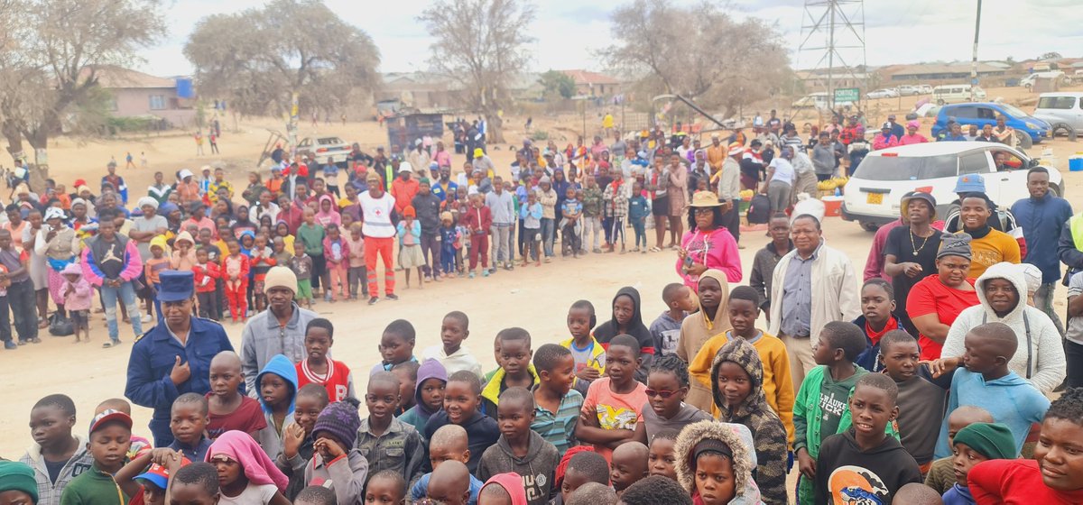 LloydMungoni's tweet photo. Beitbridge Urban Cholera Awareness Campaign
29/08/23 : Day 1
Awareness Campaign on Cholera
Prevention is better than Cure!!
■ Supported by @MoHCCZim and @ifrc, @RedCross
#AwarenessCampaigns #PASystemHire #events #RoadShow2023 #facilitator
Powered by @OnPointMedia4 https://t.co/eAcqMzQMqO
