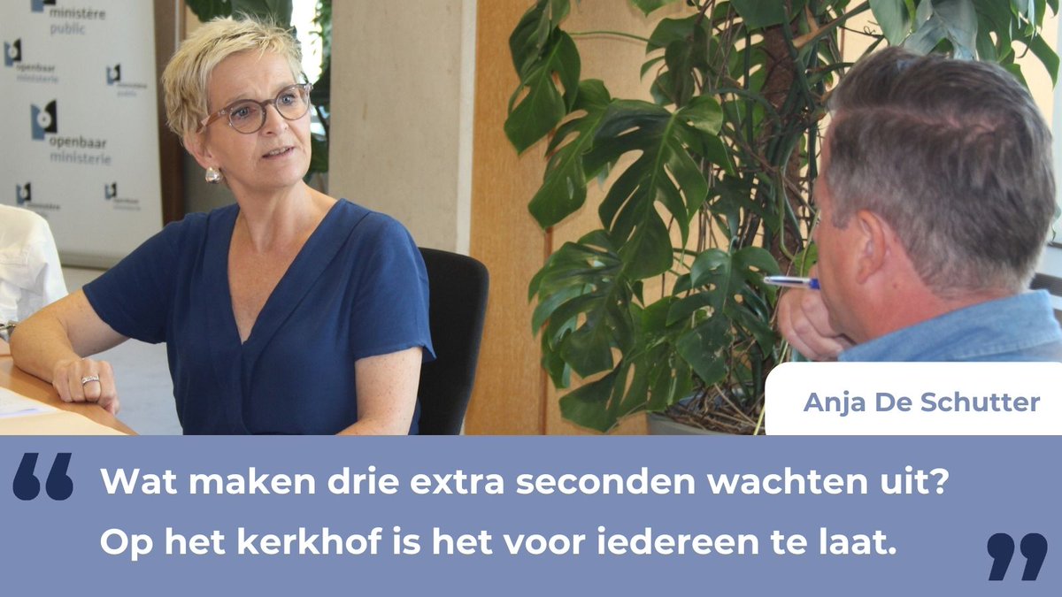 OMP_BE's tweet photo. 1 september staat voor de deur. Kinderen keren terug naar school en veel ouders gaan terug naar het werk.

Verkeersmagistrate Anja De Schutter (@ParketLimburg) roept in een interview met @HLN_BE alle chauffeurs op extra voorzichtig te zijn op de weg.  ⬇️

https://t.co/xkUkCL8Dk7 https://t.co/AZsqRZ6b0Q