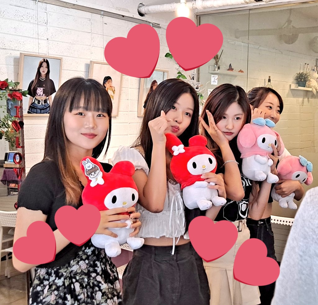 오늘 2주년인데 뭐 없나요ㅠㅠㅠ
울애긔들 보고싶어요..ㅠㅠㅠㅠㅠ
#프리티지_데뷔_2주년 
#짱리티지가_짱이지 
#PRITTIG #프리티지 #예량 #사랑 #소정 #지영 #YeRyang #SaRang #SoJeong #JiYoung