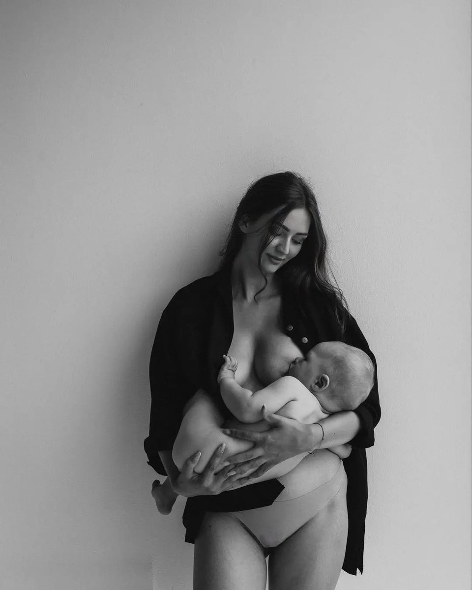BirthInternatio's tweet photo. Breastfeeding is a mother's touch and a mother's smell. It is being held and knowing you are loved. Breastfeeding is beauty indeed. 🤱💕
#beautifulbreastfeeding #breastfeedingmama #birthinternational 

repost @breastfeeding_everywhere_ https://t.co/naMJModoav https://t.co/zXmAl3qAtn