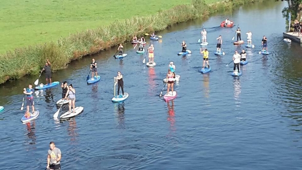 Sup-parade bij Sup &amp; Beach in IJsselstein -  zenderstreeknieuws.nl/l/357283