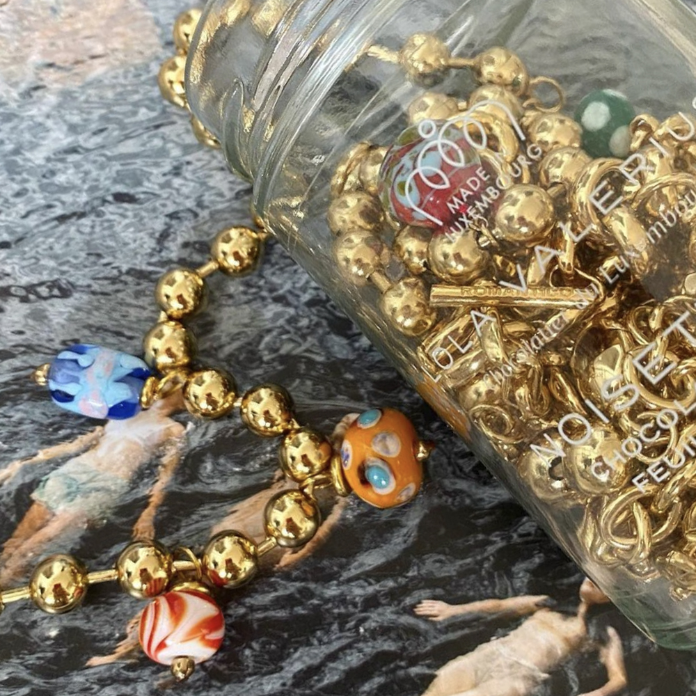 mudamlux's tweet photo. The new collection by #RomanticoRomantico is now available at #MudamStore. This colourful assortment features the iconic #pearl mixed with coloured #glasscharms. Discover it at #Mudam. https://t.co/J6zgGYfWrp