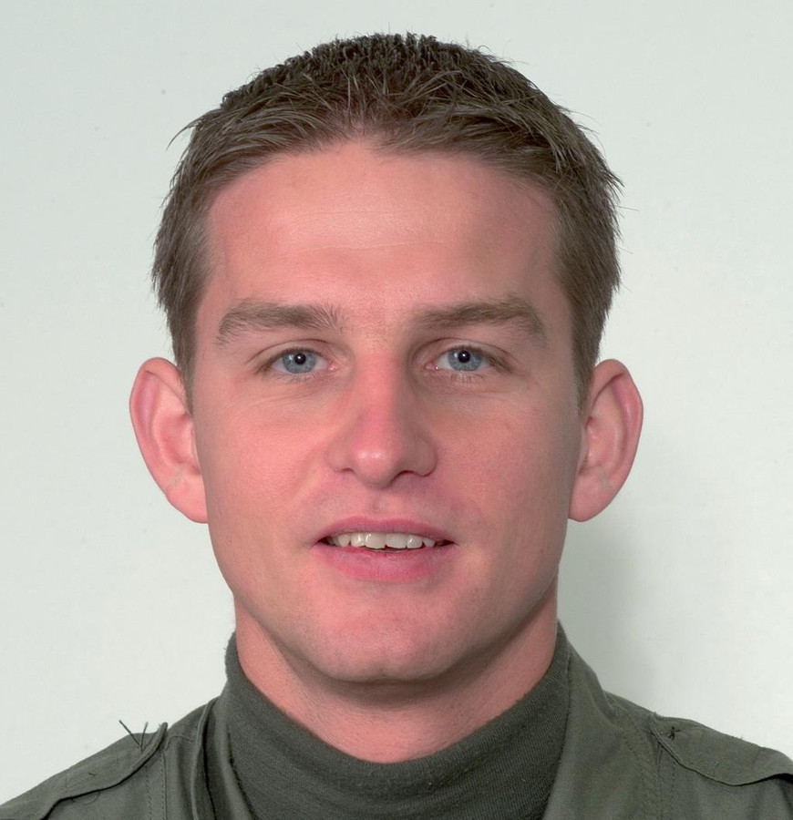 Op 31 augustus 2006 stort een F-16 neer boven de provincie #Ghazni, #Afghanistan 🇦🇫 waarbij kapitein-vlieger Michael Donkervoort om het leven komt.

<a href="/Defensie/">Ministerie van Defensie</a>
<a href="/DefensieMin/">Dilan Yeşilgöz-Zegerius</a>

#LestWeForget 🥀💚